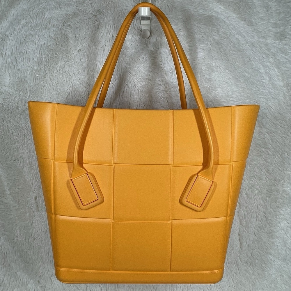 Bottega Veneta Arco Large Rubber Shopping Tote Bag Y2K Bright Orange Beach Fun